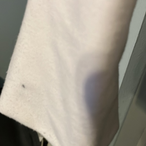 Women’s Under Armour sweatshirt - Picture 4 of 4